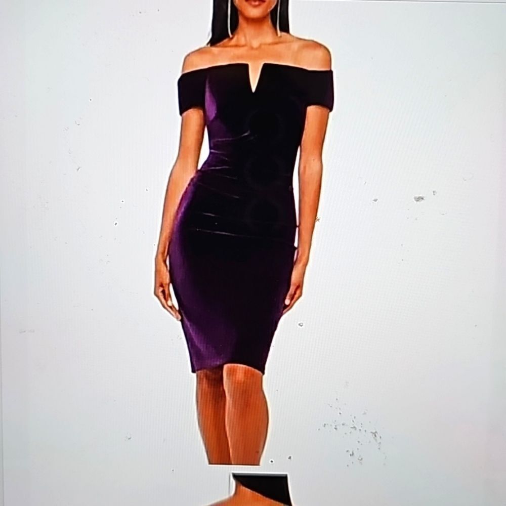 X By XSCAPE Purple Zippered Velvet Short Sleeve Off Shoulder Cocktail Dress 8